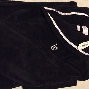 Classic black and white Victoria’s Secret robe.